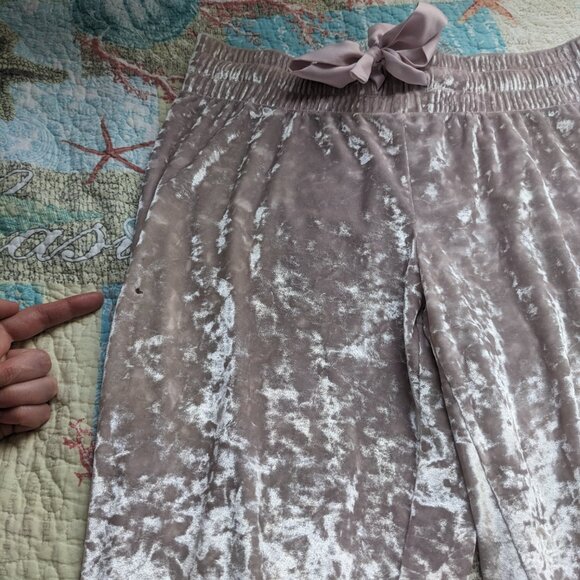 Crushed velvet jogging pants - Picture 7 of 7